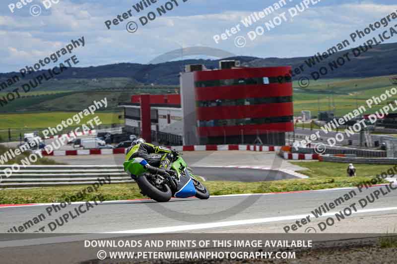 cadwell no limits trackday;cadwell park;cadwell park photographs;cadwell trackday photographs;enduro digital images;event digital images;eventdigitalimages;navarra;no limits trackdays;peter wileman photography;racing digital images;trackday digital images;trackday photos